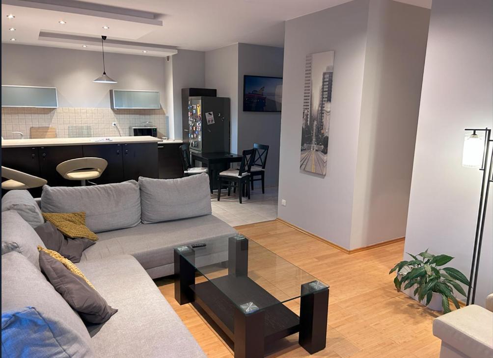 Apartament W Wesolej Warschau Buitenkant foto